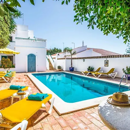 Villa Rebela